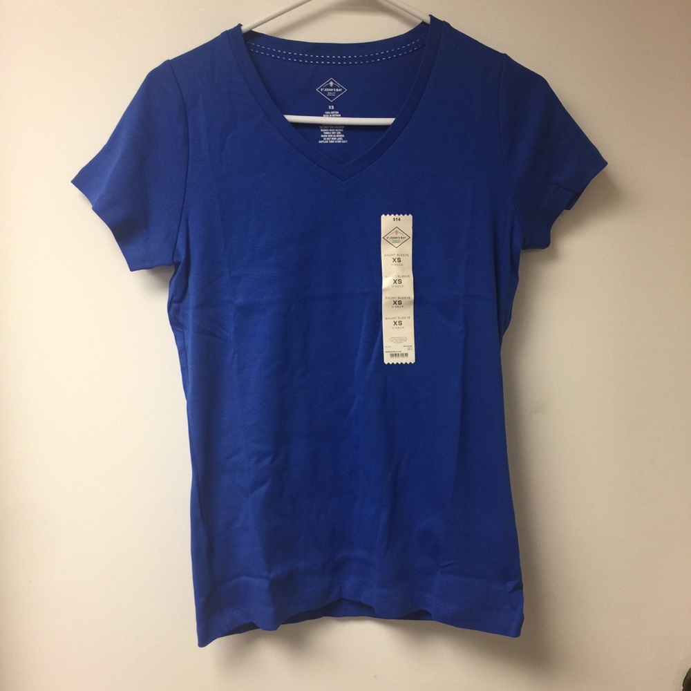 ST John's Bay XS NWT SS V neck royal blue